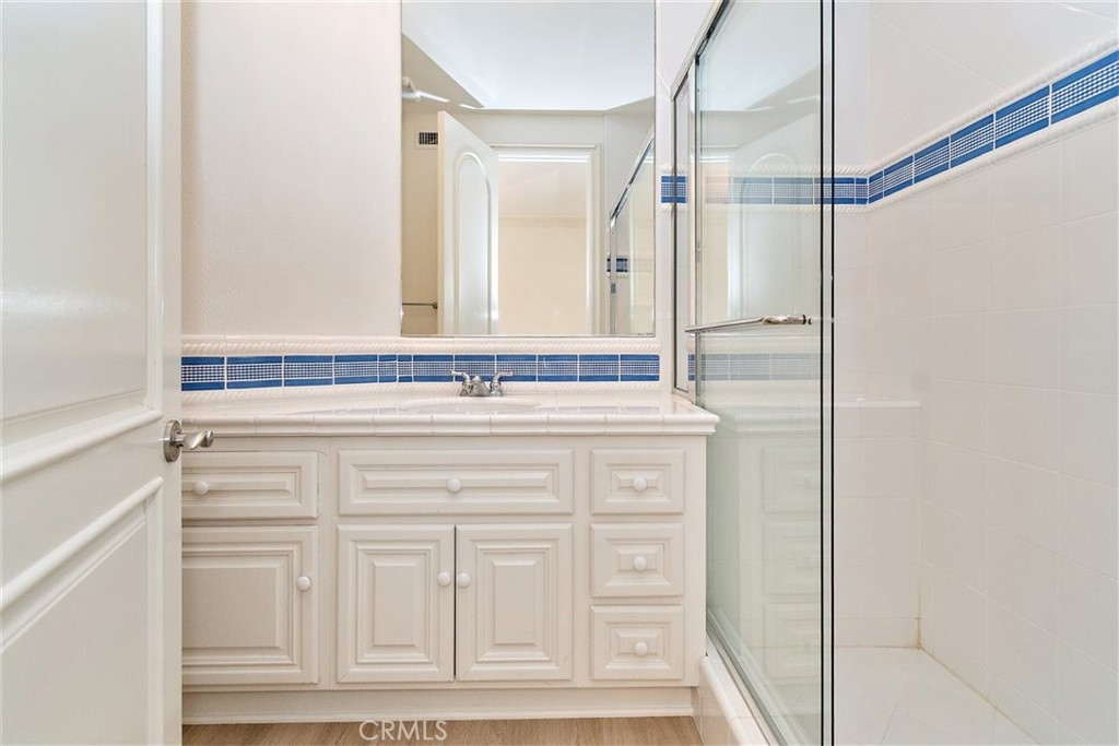 19 Santa Rosa Rolling Hills Estates, CA 90274 - Photo 27 of 62 1st floor bedroom #3 bathroom