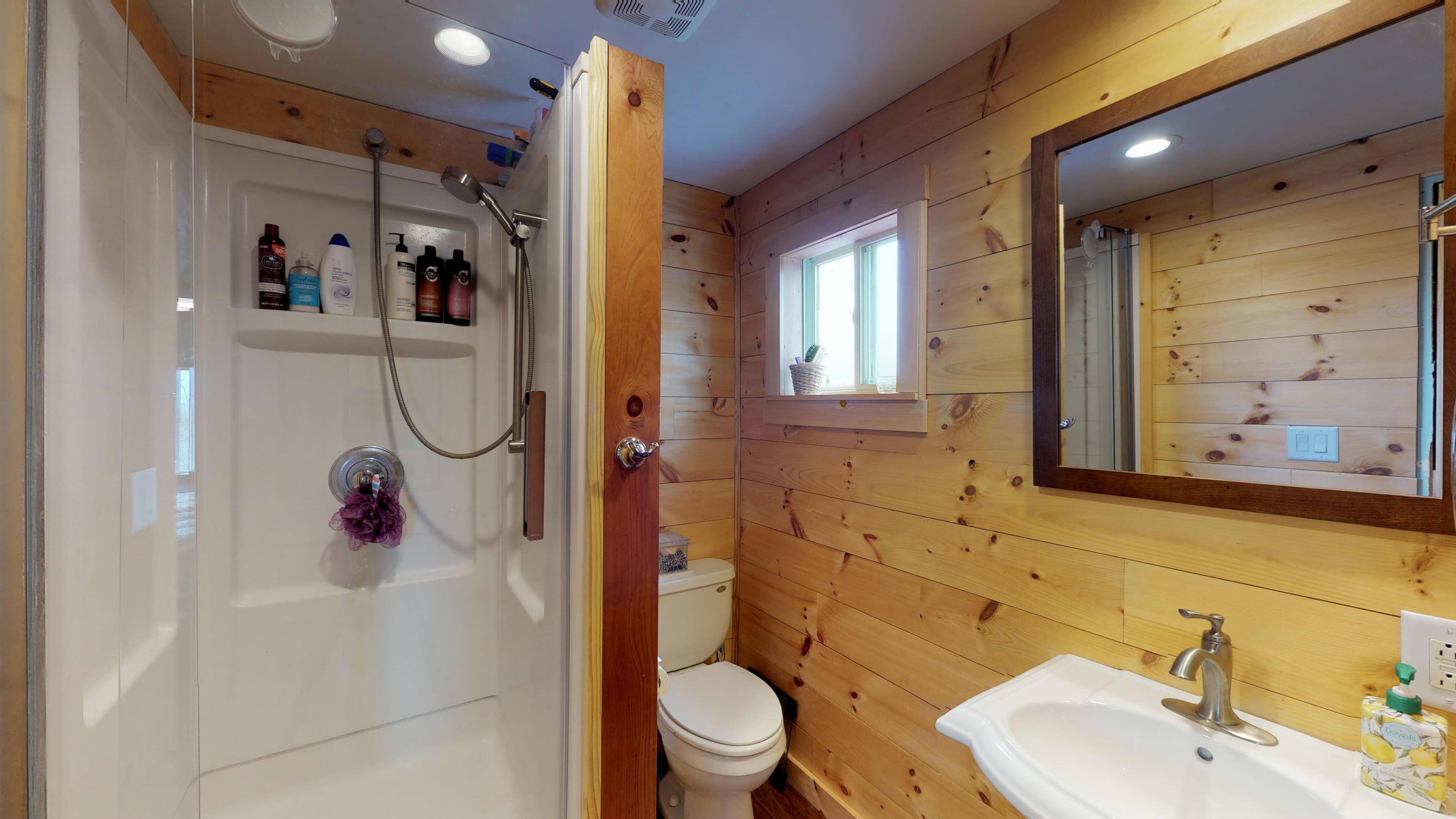 17 Weskeag Road Owls Head, ME 04854 - Photo 34 of 44 2nd Floor Bathroom