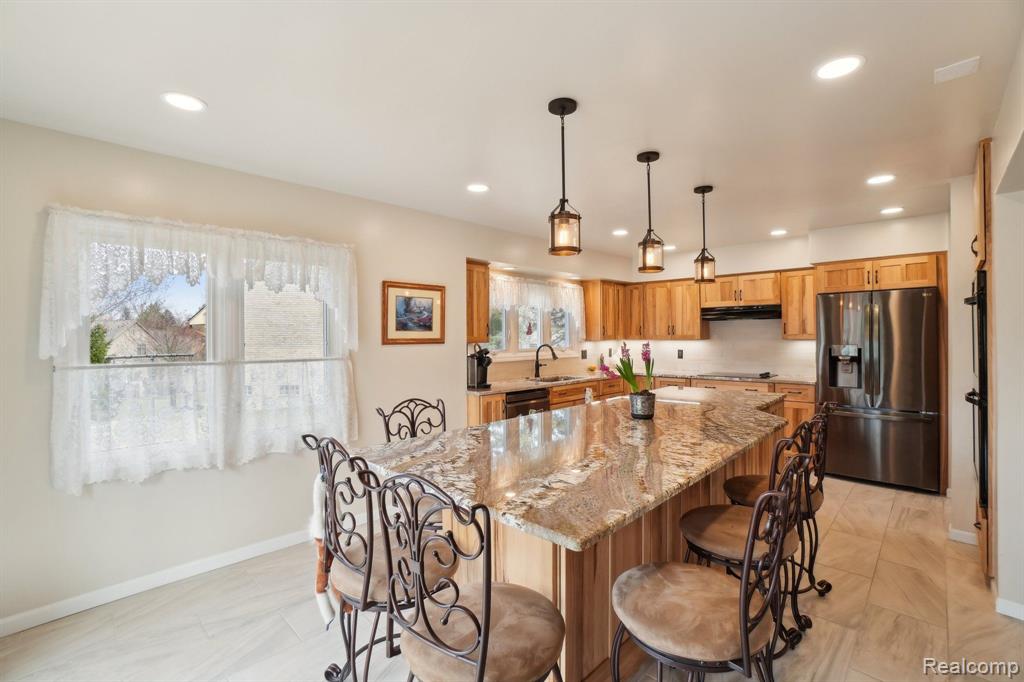 2138 Kennedy Drive Rochester Hills, MI 48309 - Photo 4 of 63