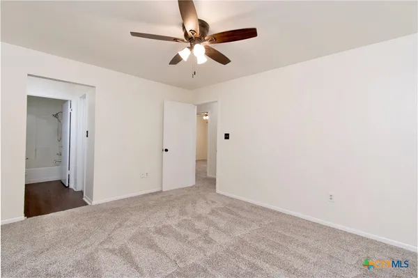 $2,100 | 1405 Oak Park Lane, Salado, TX 76571