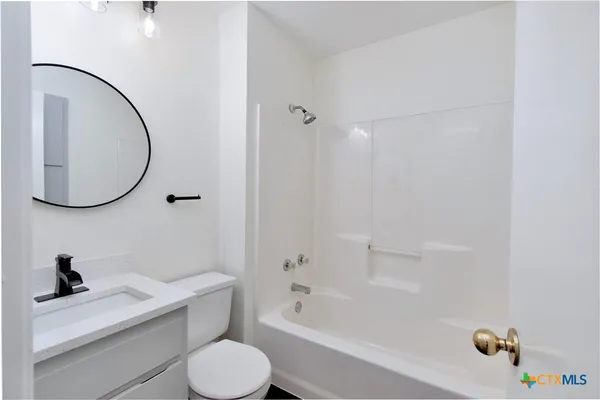 $2,100 | 1405 Oak Park Lane, Salado, TX 76571