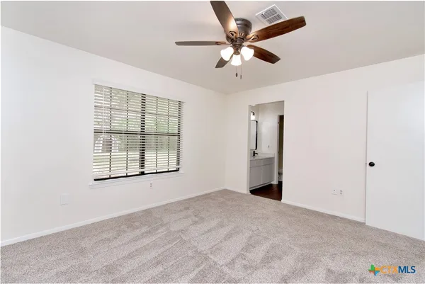 $2,100 | 1405 Oak Park Lane, Salado, TX 76571