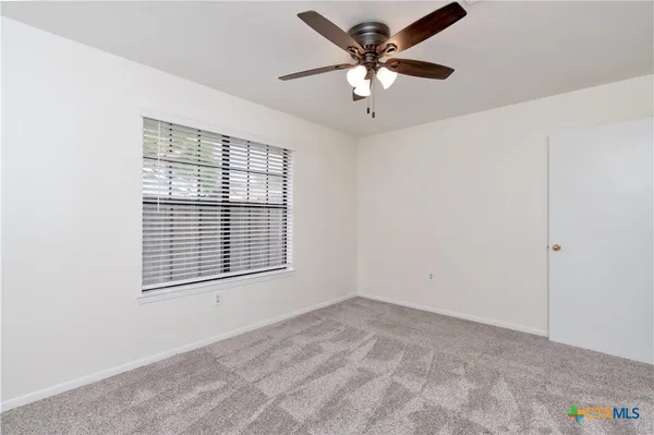 $2,100 | 1405 Oak Park Lane, Salado, TX 76571