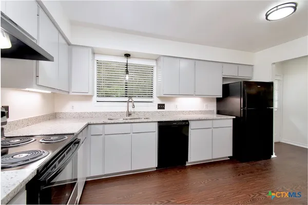 $2,100 | 1405 Oak Park Lane, Salado, TX 76571