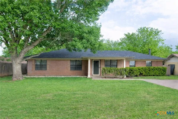 $2,100 | 1405 Oak Park Lane, Salado, TX 76571