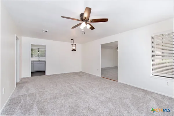 $2,100 | 1405 Oak Park Lane, Salado, TX 76571