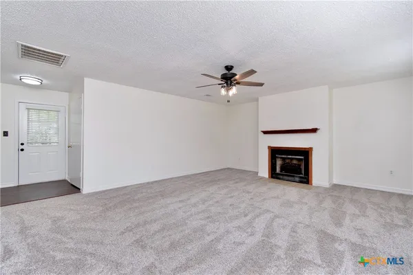 $2,100 | 1405 Oak Park Lane, Salado, TX 76571