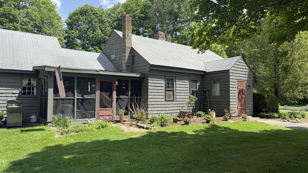 285 Brookfield Road Sturbridge, MA 01518 - Photo 36 of 39