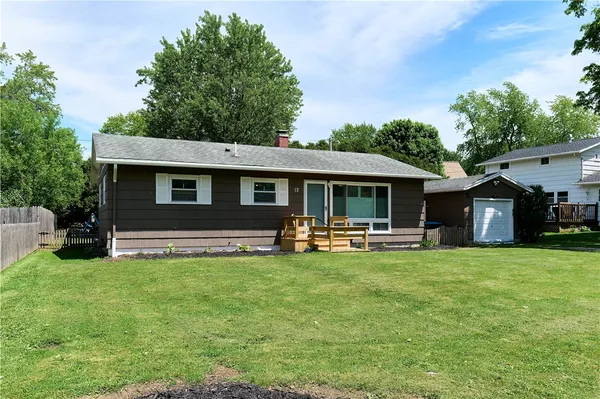 $219,900 | 12 Fairlawn Drive, Mendon, NY 14472