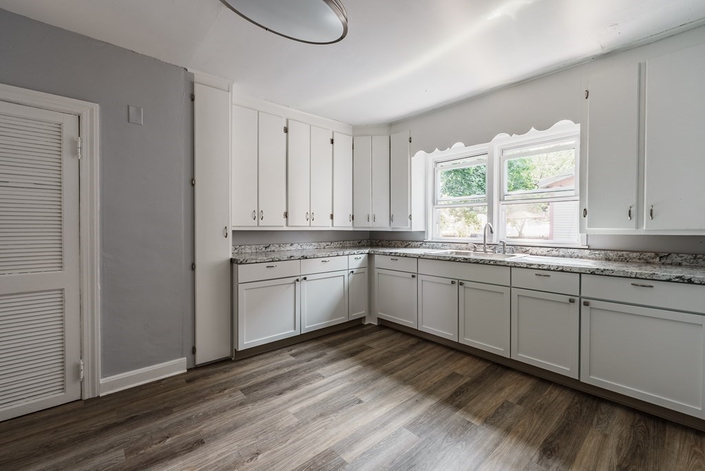 37 Forest Street Springfield, MA 01108 - Photo 13 of 37