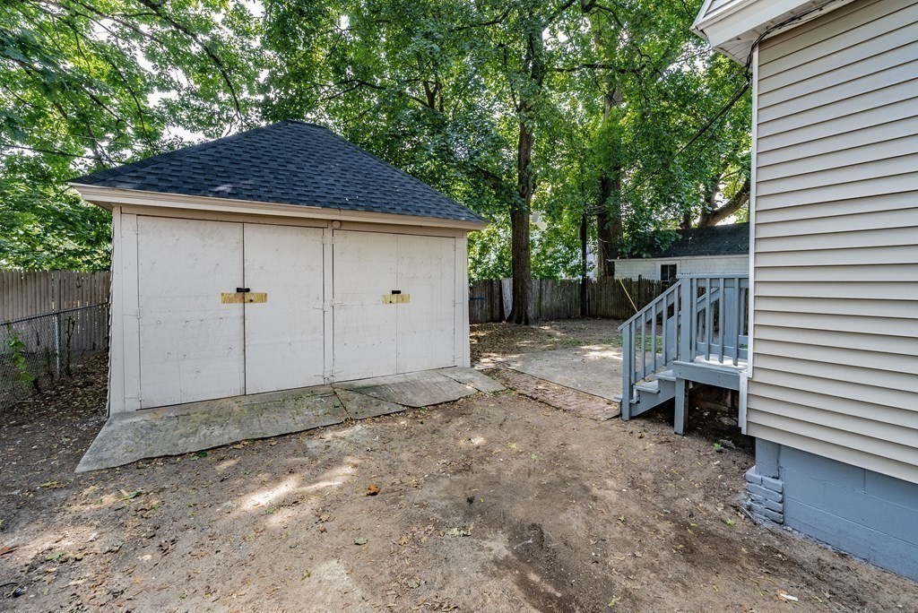37 Forest Street Springfield, MA 01108 - Photo 35 of 37