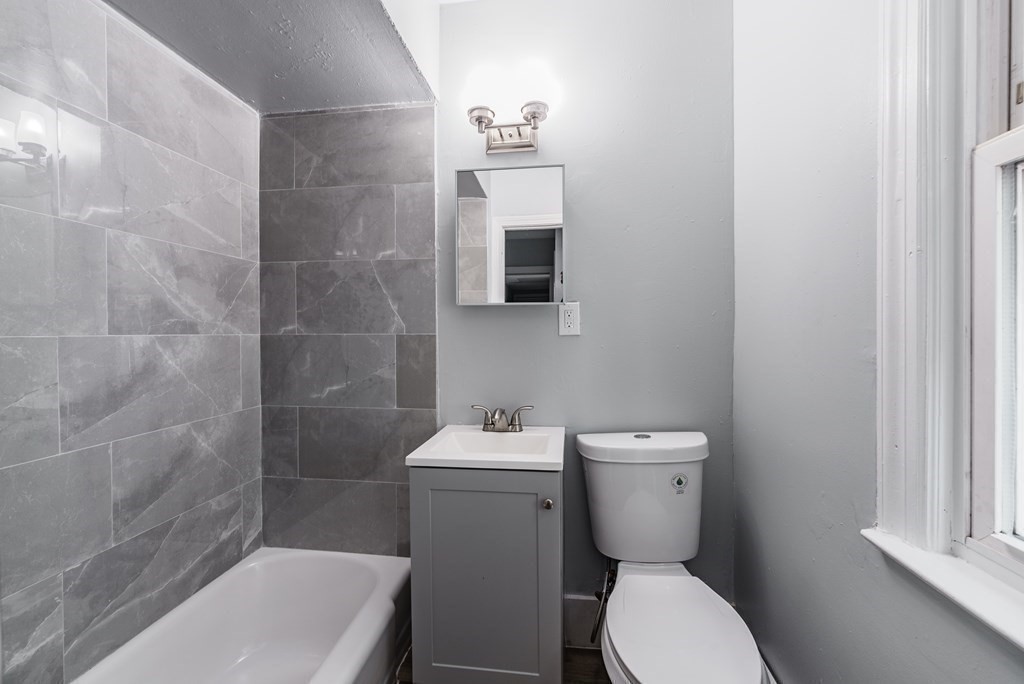 37 Forest Street Springfield, MA 01108 - Photo 7 of 37