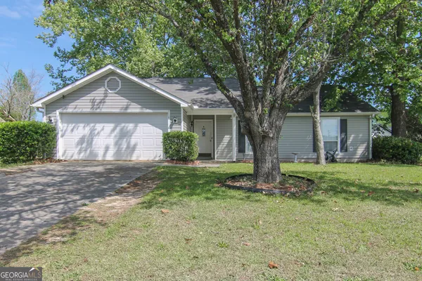 $215,000 | 604 Gateway Drive, Bonaire, GA 31005