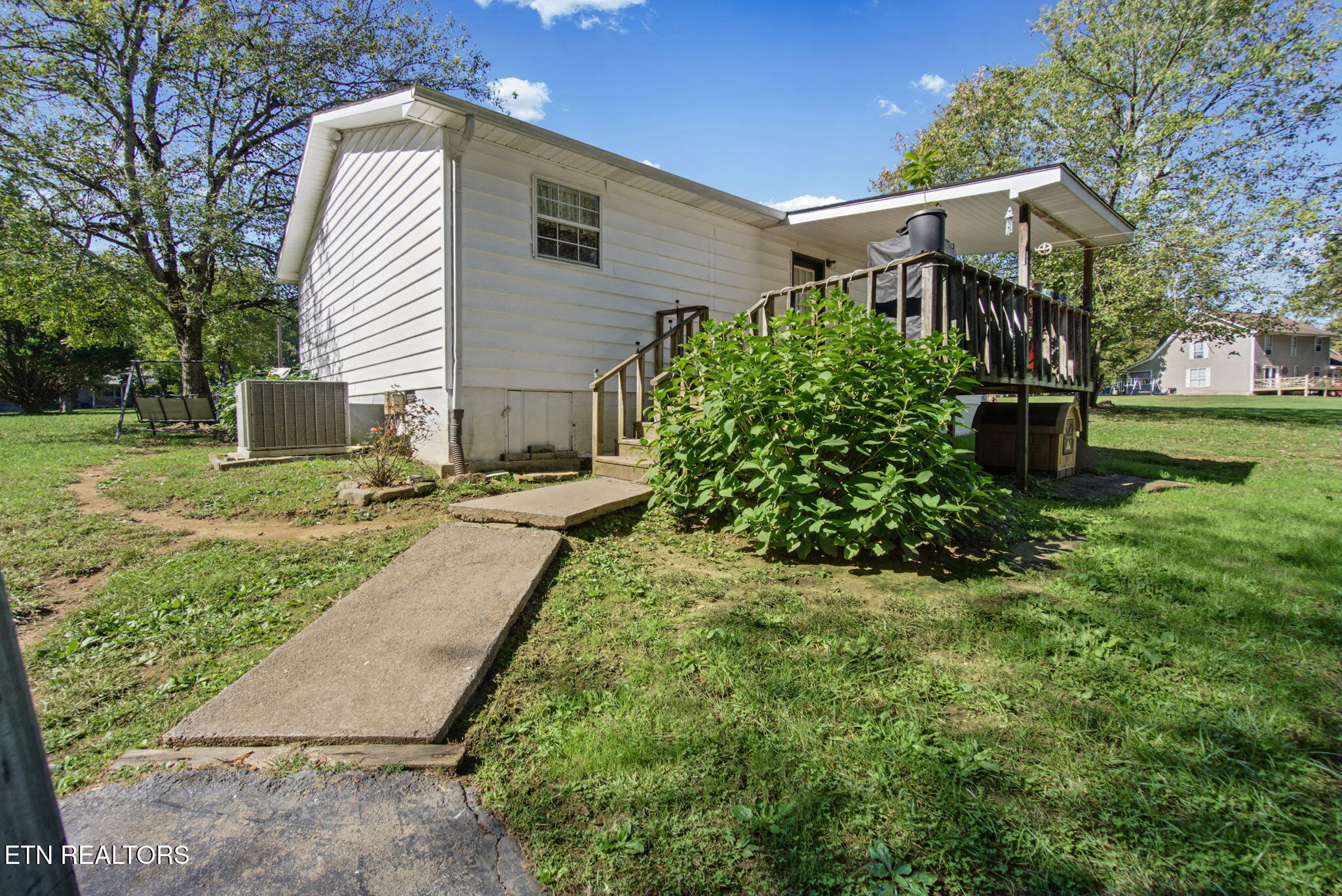 1858 Lawson Road Crossville, TN 38571 - Photo 5 of 30 5-web-or-mls-1858 Lawson Rd_24
