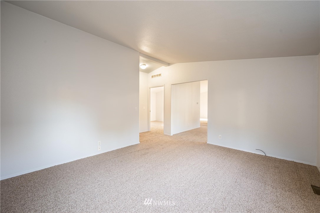 6167 Shamrock Road Maple Falls, WA 98266 - Photo 13 of 33 Gallery Image 13