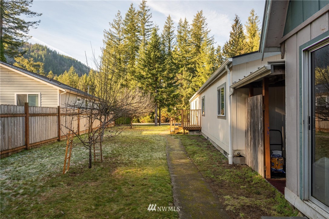 6167 Shamrock Road Maple Falls, WA 98266 - Photo 30 of 33 Gallery Image 30