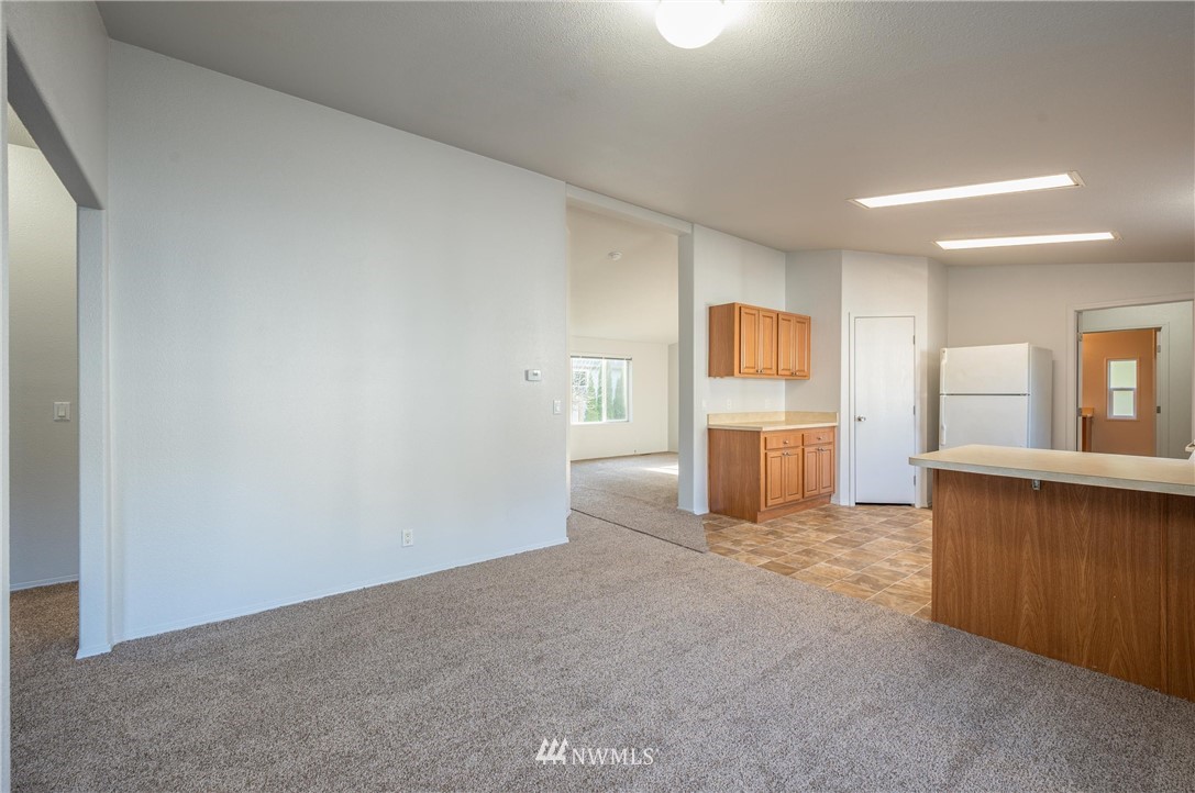 6167 Shamrock Road Maple Falls, WA 98266 - Photo 10 of 33 Gallery Image 10
