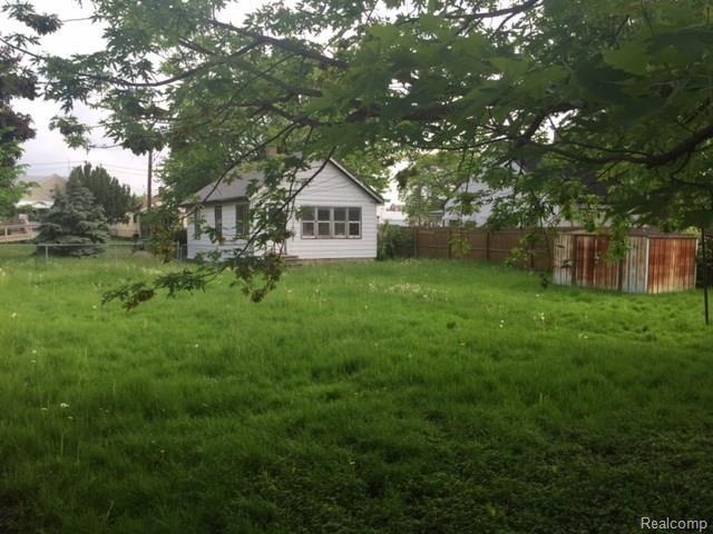 7556 Standard Street Center Line, MI 48015 - Photo 2 of 3 backyard.jpg
