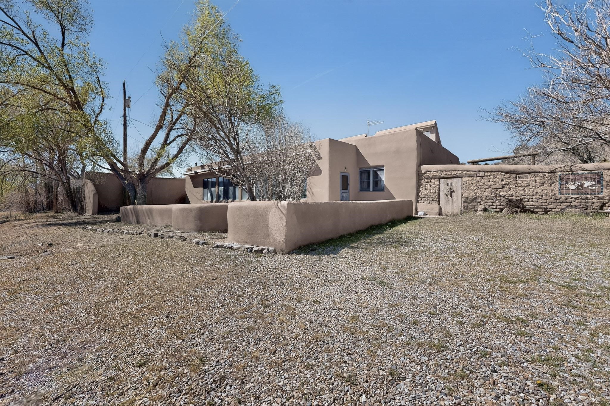 442 Los Pinos Road Santa Fe, NM 87507 - Photo 48 of 70