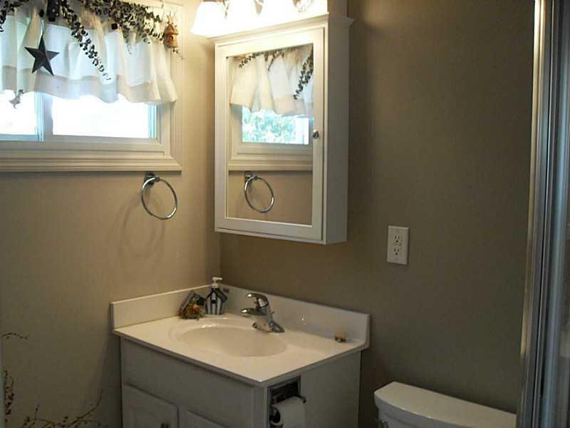 1427 Sussex Road Troy, OH 45373 - Photo 9 of 21 Gallery Image 9