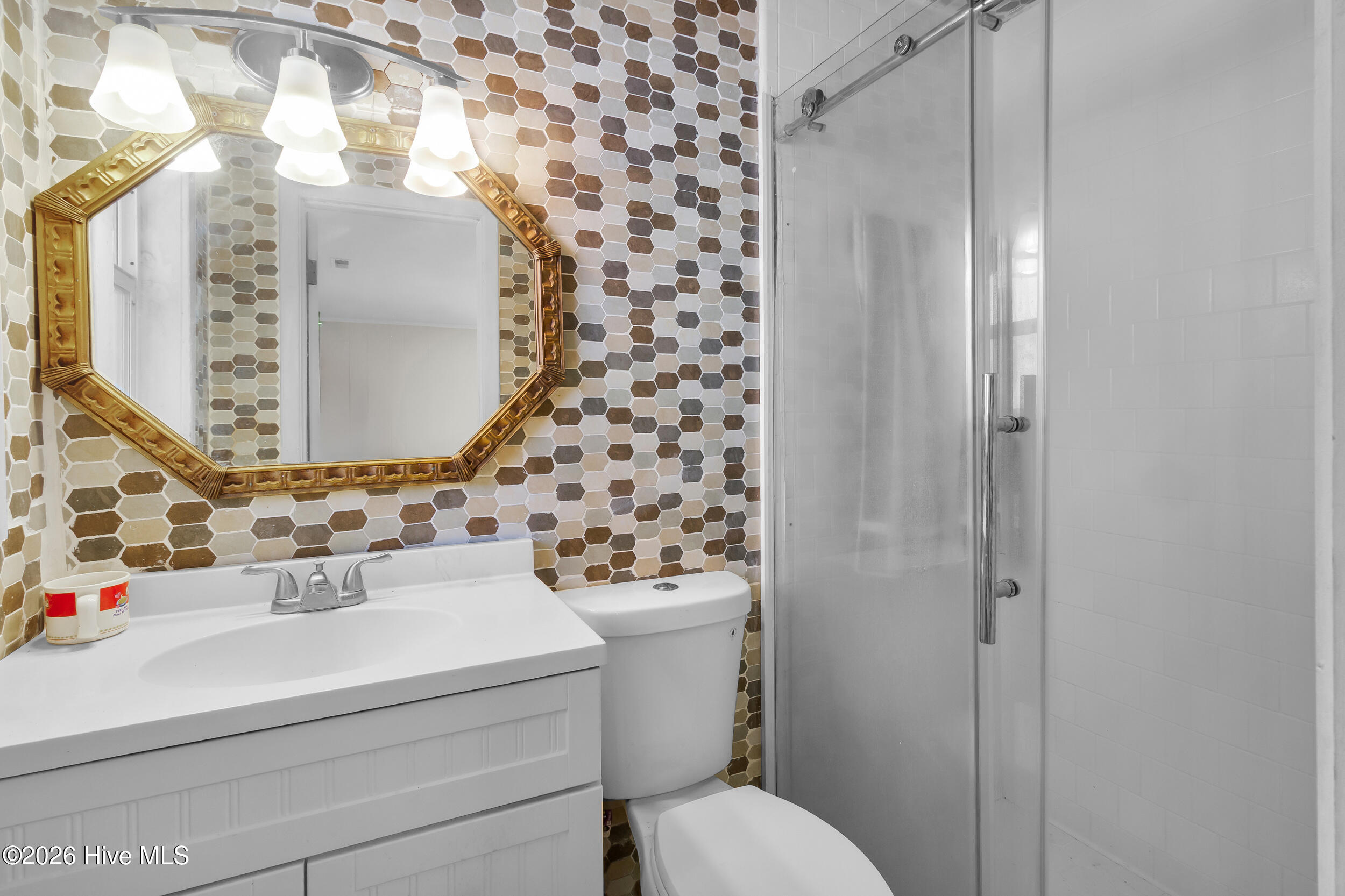 1117 Whealton Point Road Aurora, NC 27806 - Photo 17 of 33 Owners Bathroom