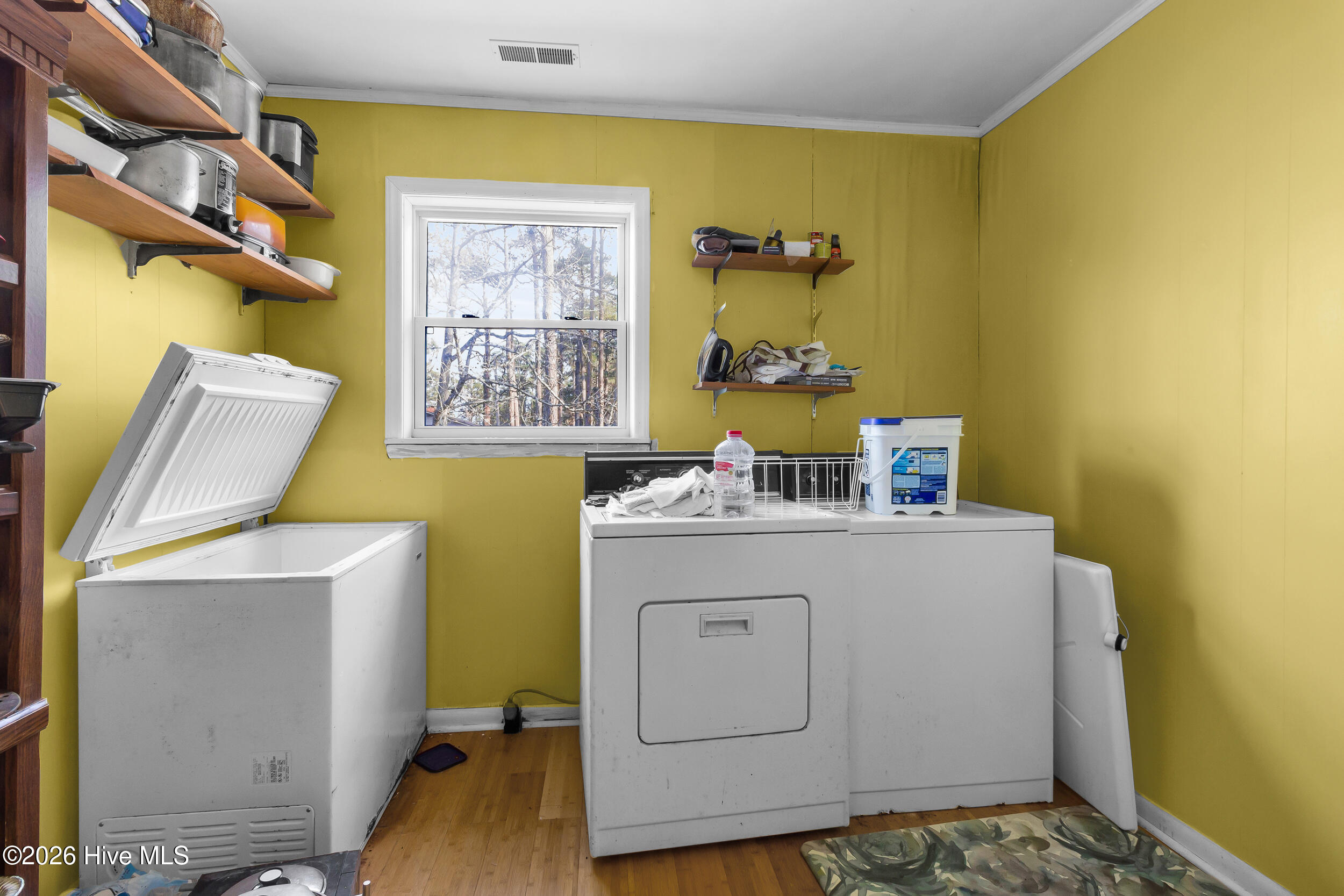 1117 Whealton Point Road Aurora, NC 27806 - Photo 21 of 33 Laundry