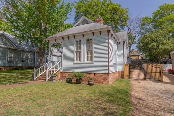 $1,775 | 526 Broadway, Columbus, GA 31901