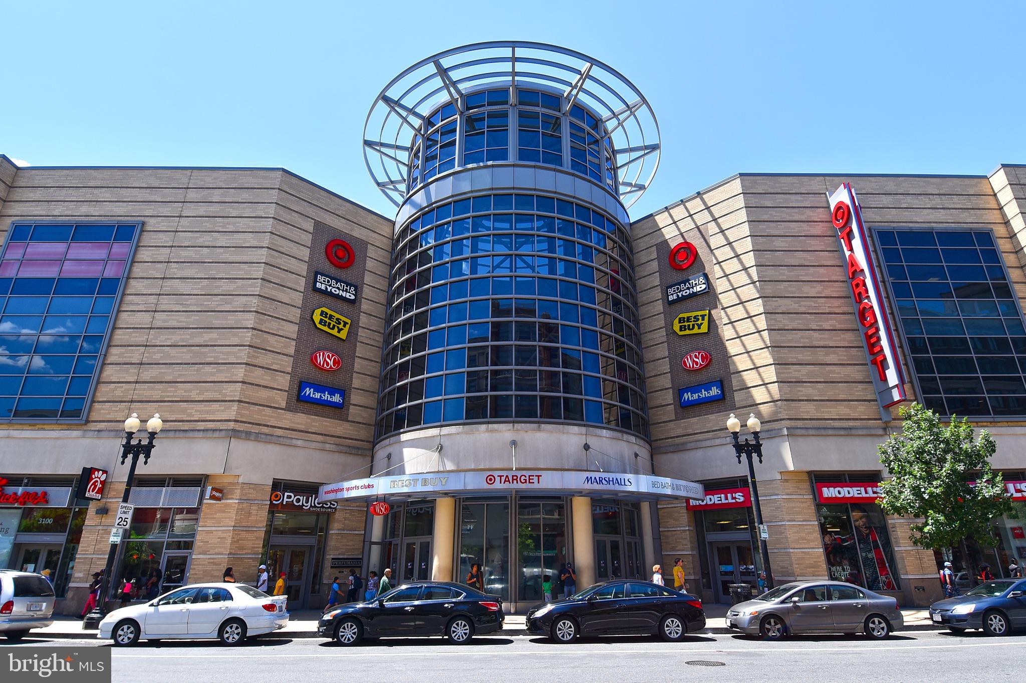 625 Park Road Northwest, Unit C8 Washington, DC 20010 - Photo 6 of 35 Vibrant shopping hub in urban landscape.