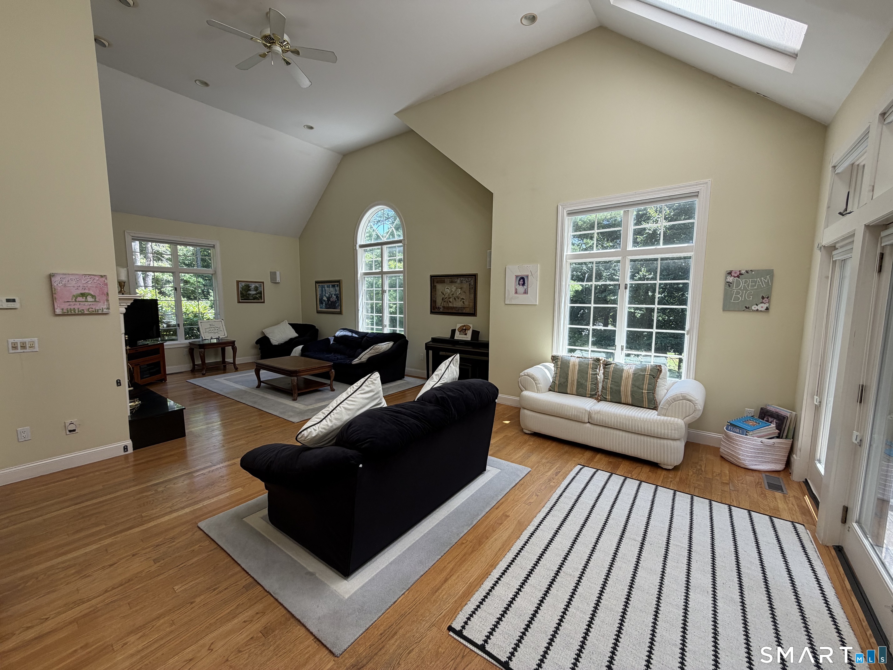 918 Rock Rimmon Road Stamford, CT 06903 - Photo 6 of 12