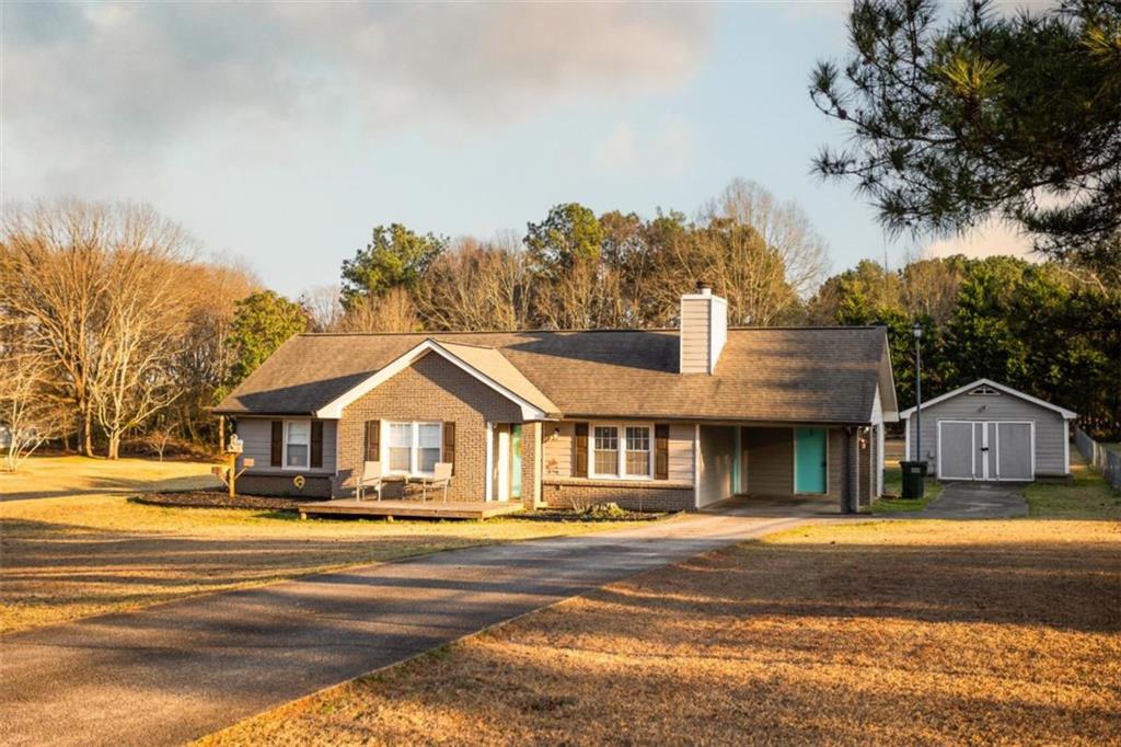 809 Parker Court Monroe, GA 30656 - Photo 2 of 50