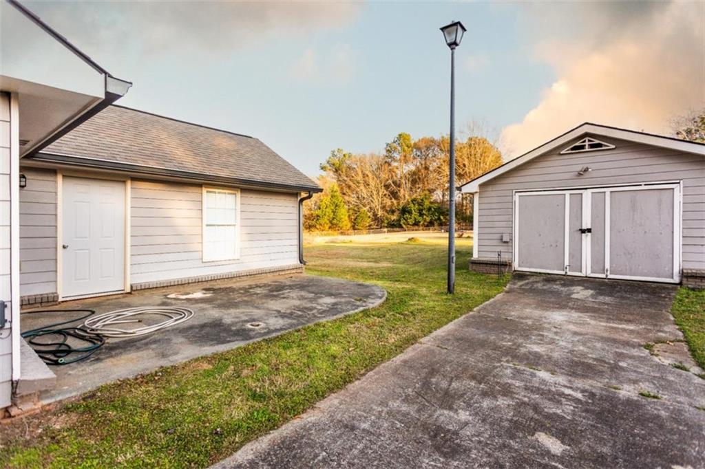 809 Parker Court Monroe, GA 30656 - Photo 27 of 50