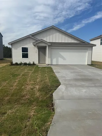 $1,950 | 350 Azalea Trail, Granbury, TX 76048