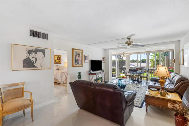 $2,500 | 3224 South Ocean Boulevard, Unit 211B, Highland Beach, FL 33487