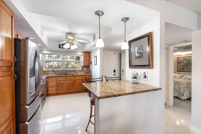 $2,500 | 3224 South Ocean Boulevard, Unit 211B, Highland Beach, FL 33487