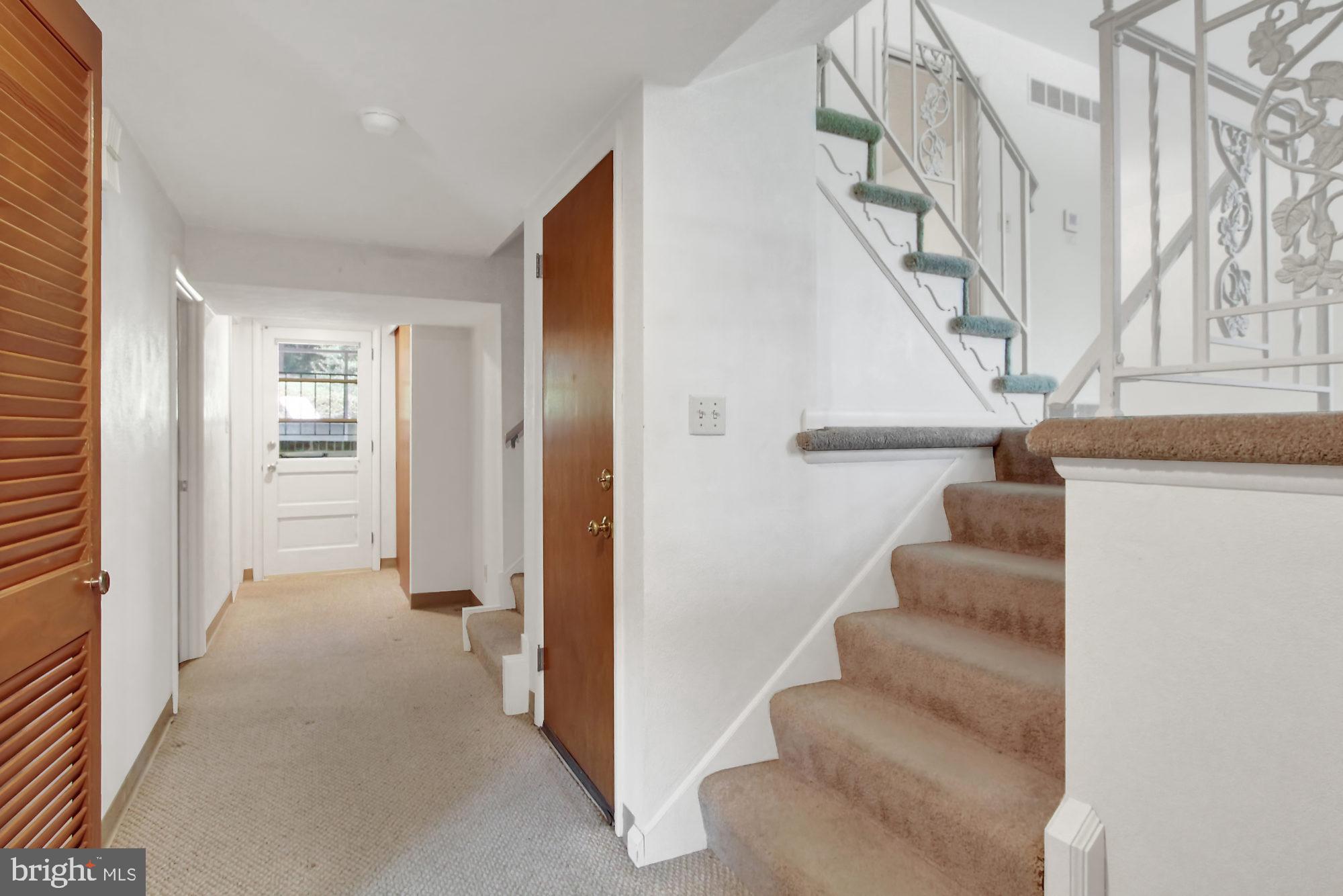 2775 Cambridge Road York, PA 17402 - Photo 5 of 20 Gallery Image 5