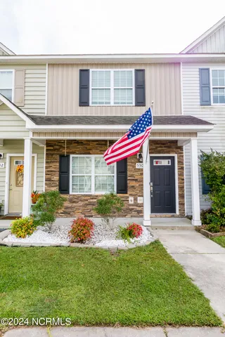 $1,500 | 530 Oyster Rock Lane, Sneads Ferry, NC 28460