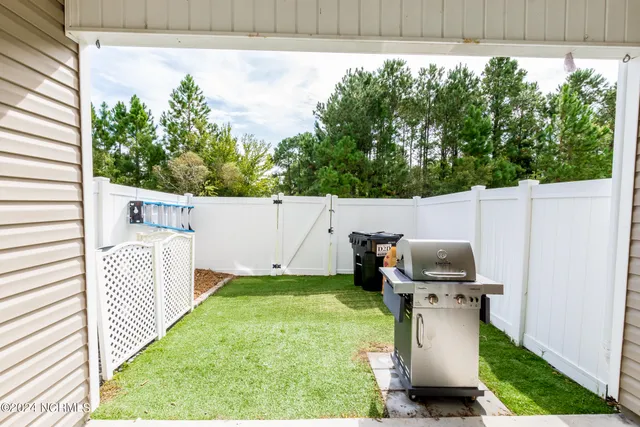 $1,500 | 530 Oyster Rock Lane, Sneads Ferry, NC 28460