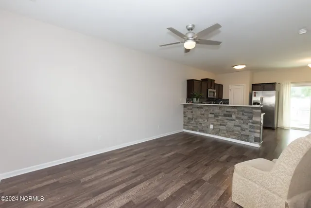 $1,500 | 530 Oyster Rock Lane, Sneads Ferry, NC 28460