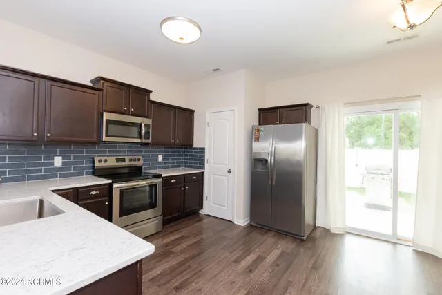 $1,500 | 530 Oyster Rock Lane, Sneads Ferry, NC 28460