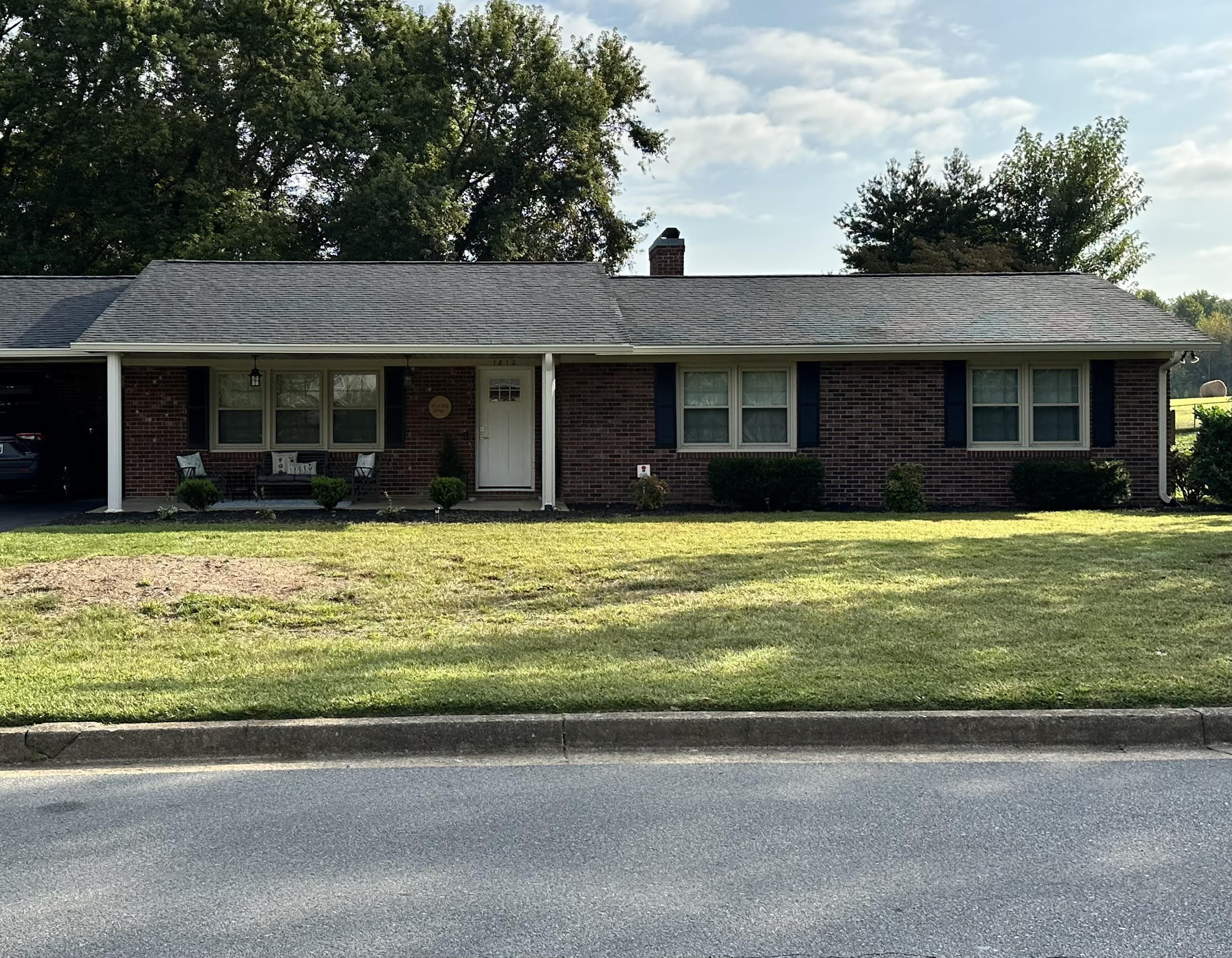 1812 Sundale Road Johnson City, TN 37604 - Photo 1 of 1 Front Exterior