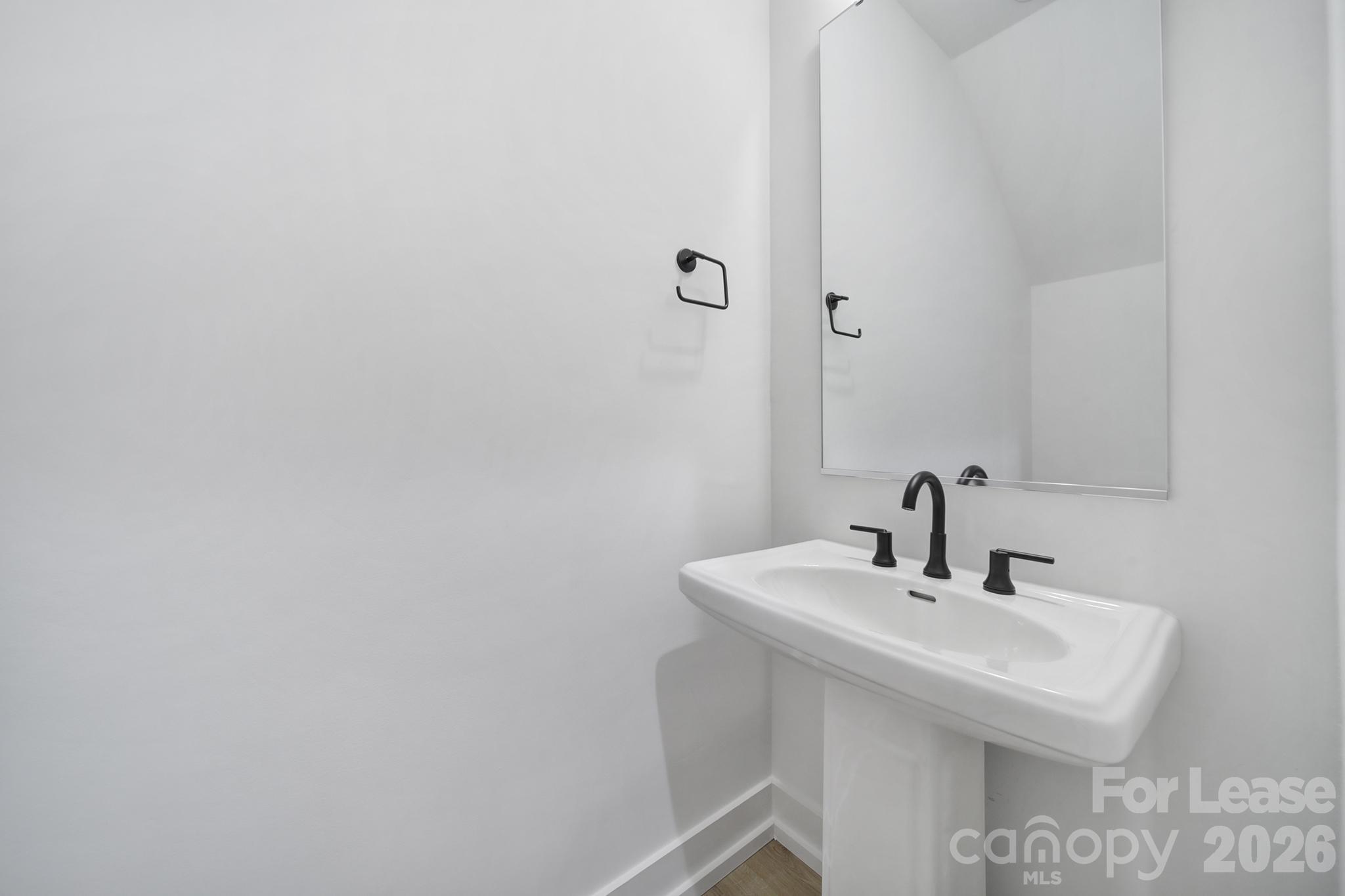 511 Bowman Road Charlotte, NC 28217 - Photo 5 of 27