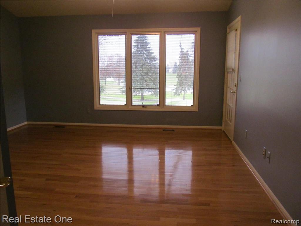 856 Green View Court, Unit 1 Rochester, MI 48307 - Photo 14 of 38