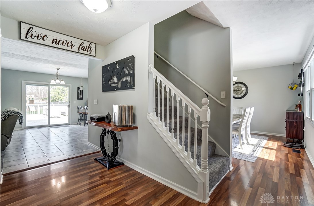 1660 Hinkle Road Springfield, OH 45505 - Photo 7 of 53