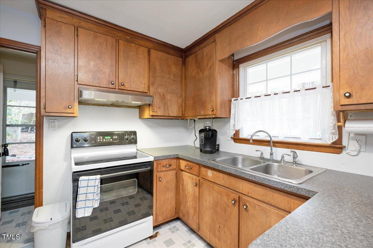 6508 Arnold Road Raleigh, NC 27607 - Photo 13 of 28 13-- 13