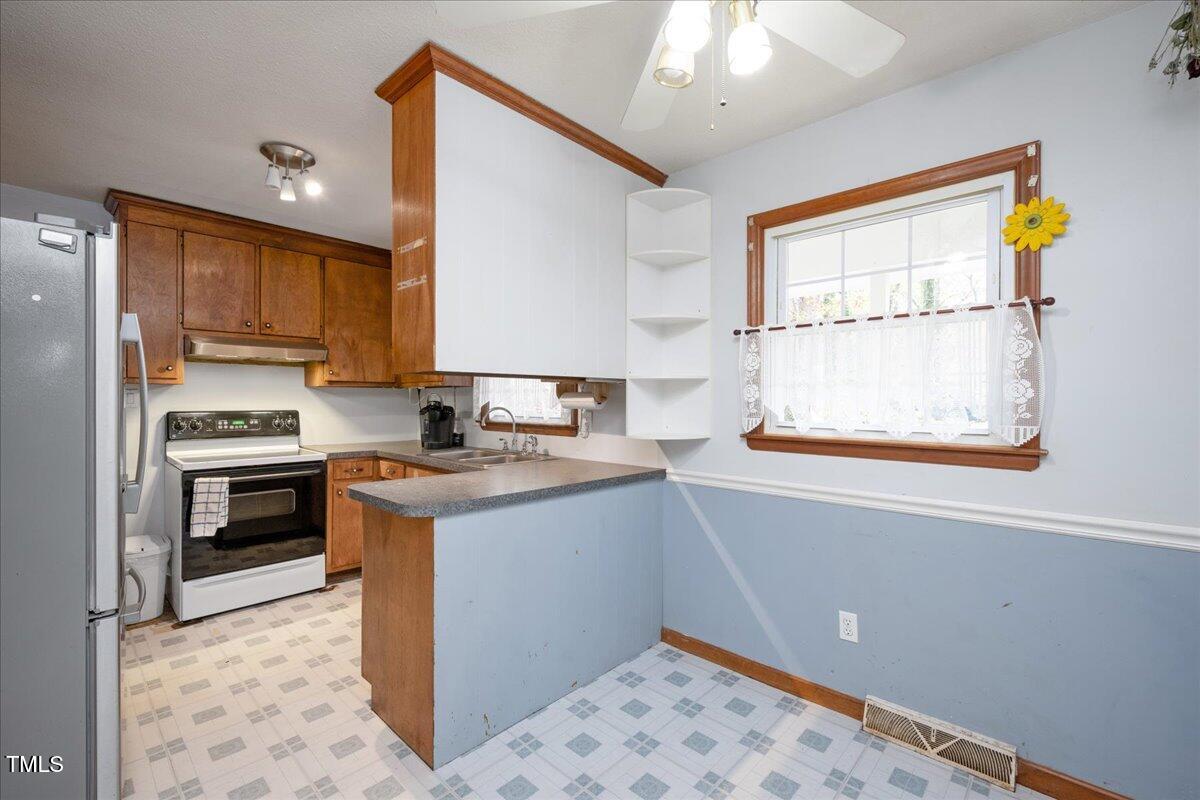 6508 Arnold Road Raleigh, NC 27607 - Photo 14 of 28 14-- 14