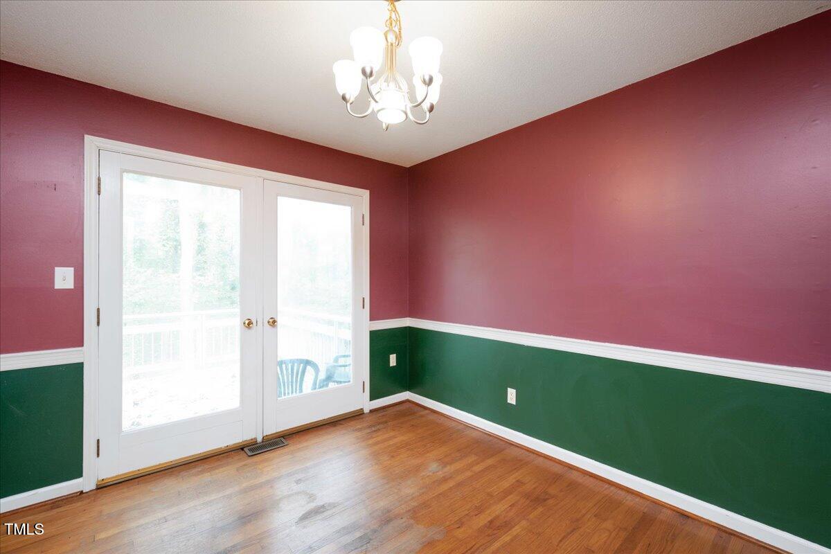 6508 Arnold Road Raleigh, NC 27607 - Photo 8 of 28 08-- 8