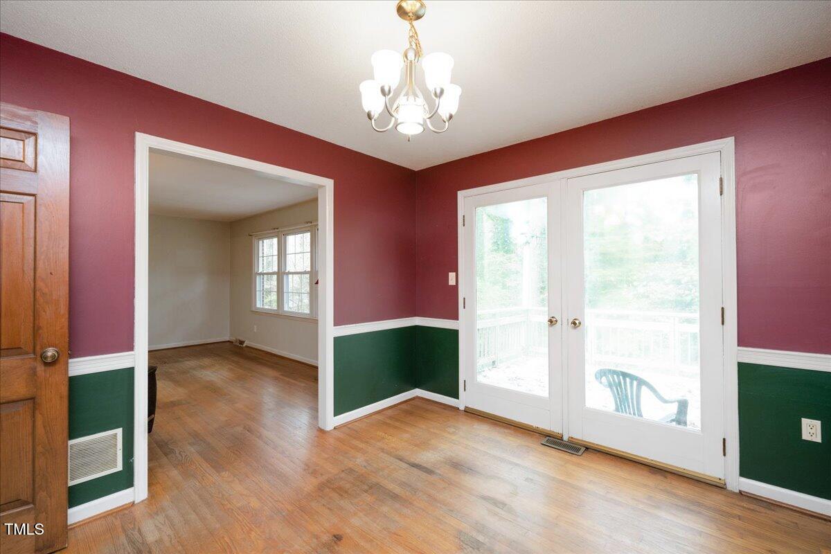 6508 Arnold Road Raleigh, NC 27607 - Photo 9 of 28 09-- 9