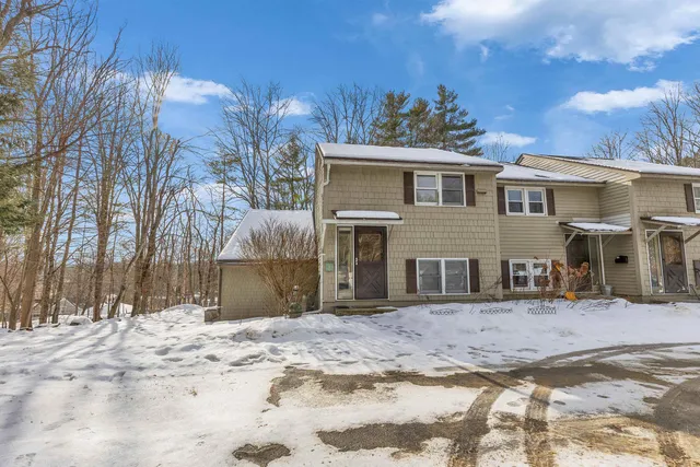 $279,500 | 1 Prospect Heights Road, Peterborough, NH 03458