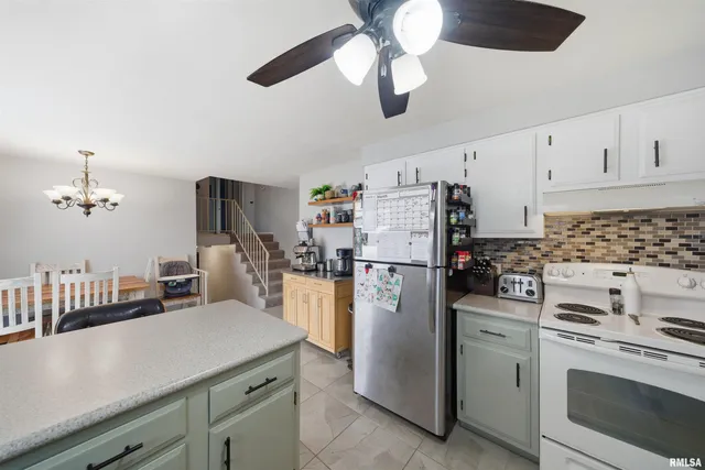 $239,900 | 604 Ivy Lane, Tremont, IL 61568