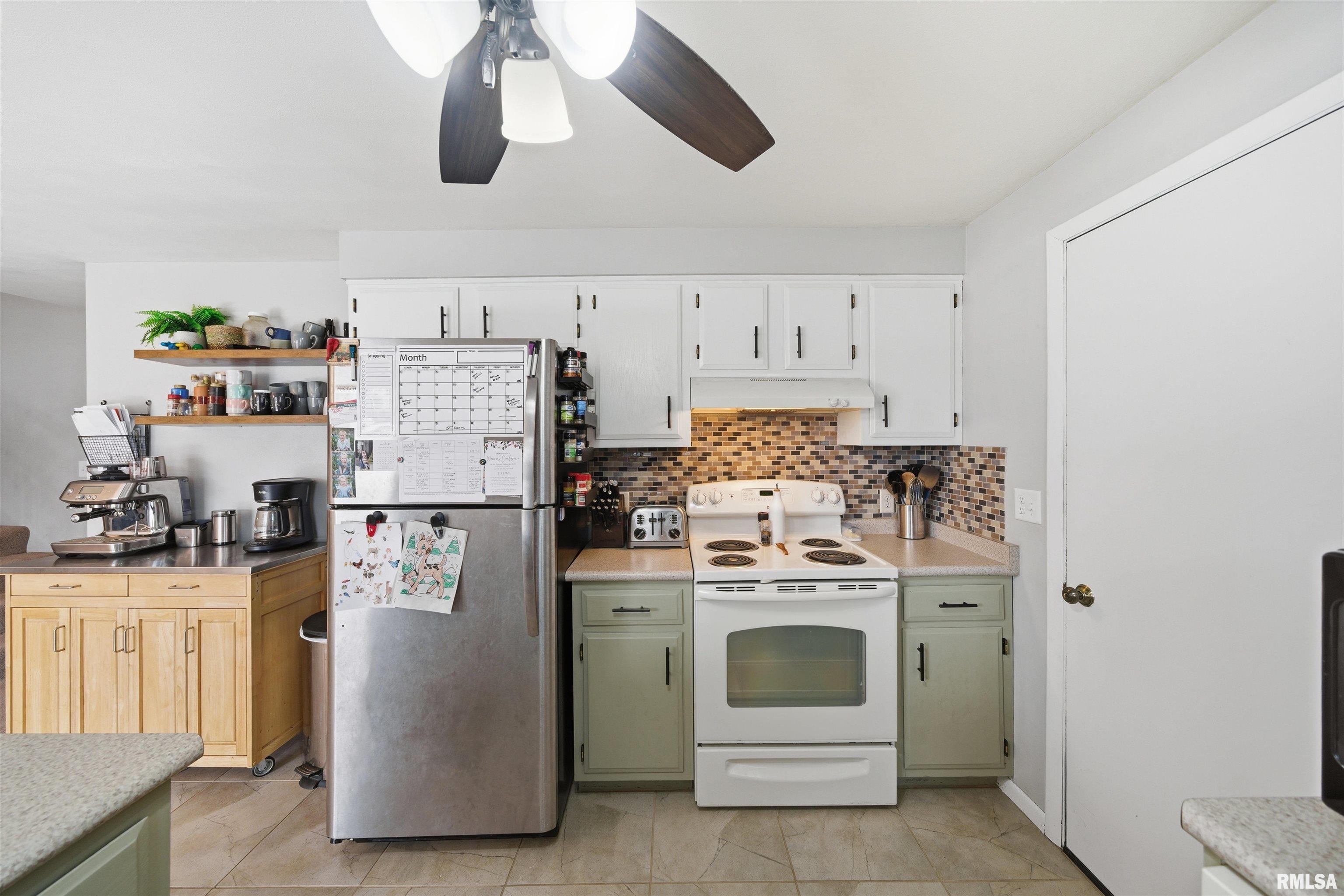 604 Ivy Lane Tremont, IL 61568 - Photo 15 of 37